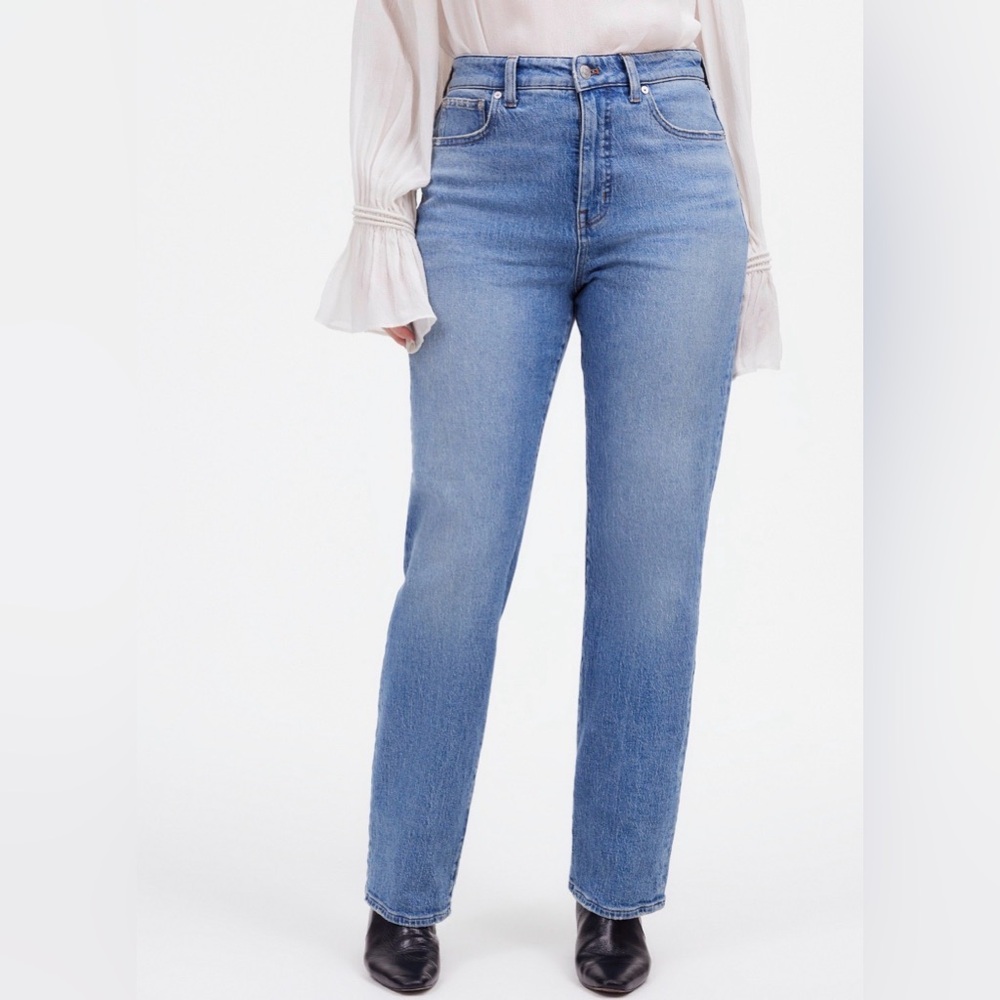 Madewell | The Curvy 90’s Straight Jean | Rondell Wash